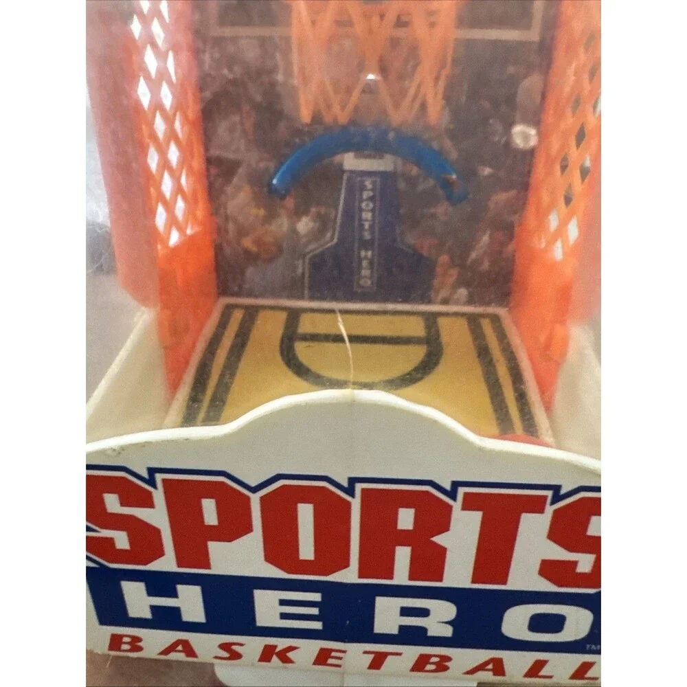 Vintage 1994 Sports Hero Sky Slam Basketball Game Works Toy NBA